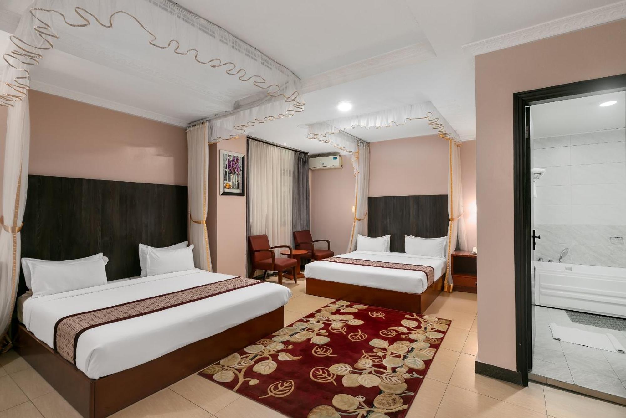 Russell Hotel Kampala Exterior photo